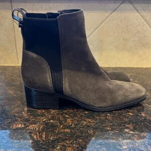 Kenneth Cole REACTION womens Salt Chelsea Ankle Boot 8 NWT